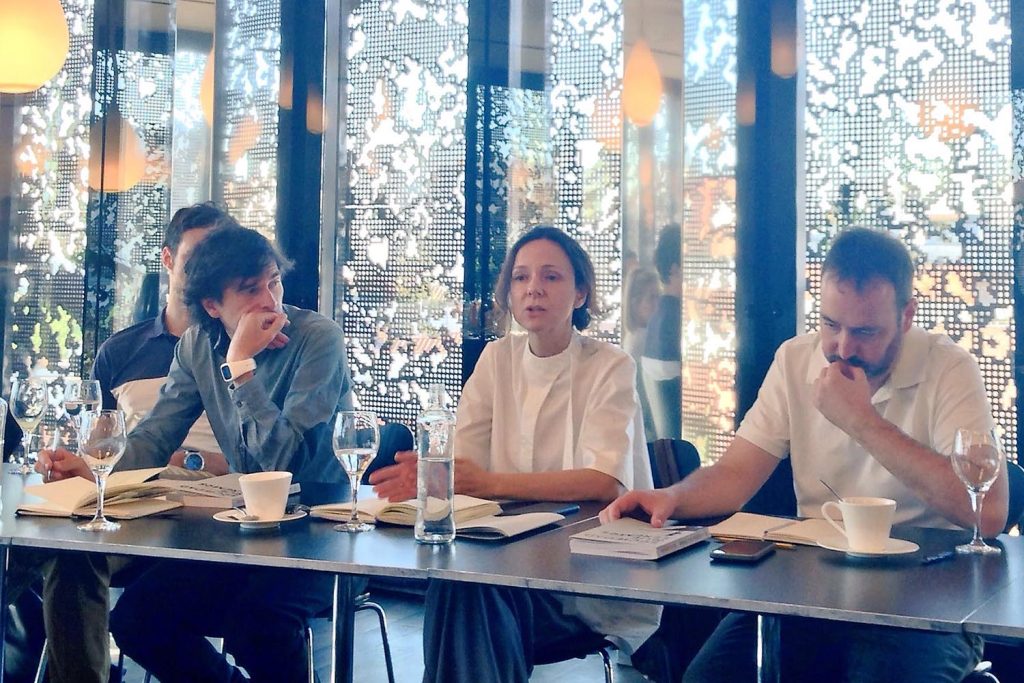 Debate sobre el libro “La sociedad que seremos: digitales, analógicos, acomodados y empobrecidos”