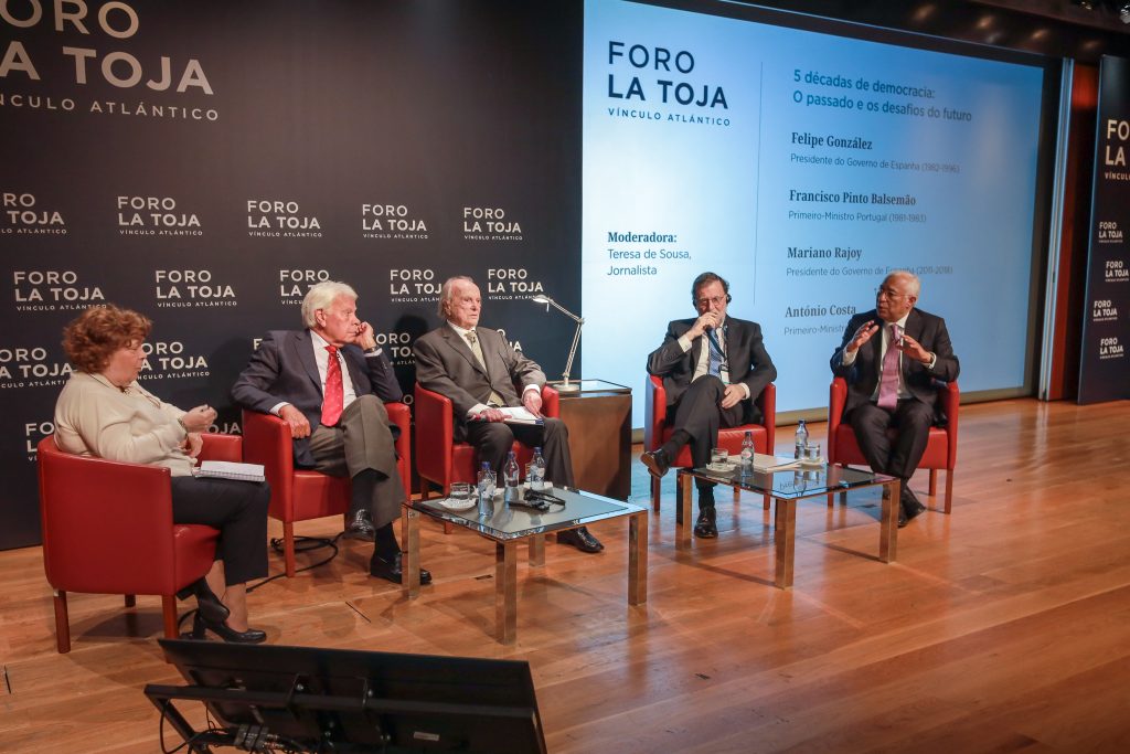 Portugal y España: cinco décadas de democracia